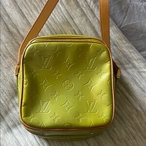 Louis Vuitton Lime Green Vernis Monogram Crossbody Bag with Tan Trim